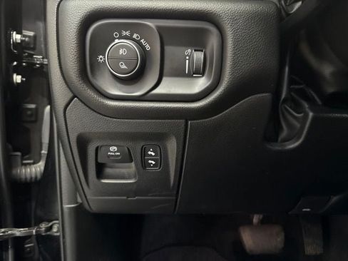 Used 2023 RAM 1500 Big Horn AWD/4WD image 30