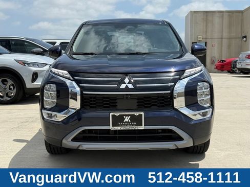 Used 2025 Mitsubishi Outlander SE FWD image 7