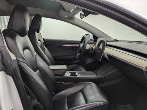 Used 2023 Tesla Model 3 Standard Range image 19