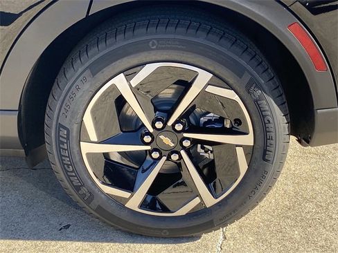 New 2026 Chevrolet Equinox EV LT image 21