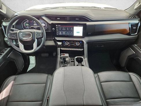 Used 2024 GMC Sierra 1500 Denali w/ Denali Reserve Package image 20