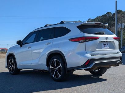 Used 2022 Toyota Highlander XSE