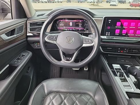 Used 2024 Volkswagen Atlas SEL Premium R-Line image 14