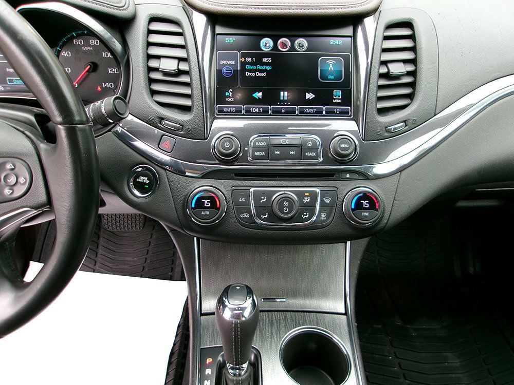 Used 2014 Chevrolet Impala LT FWD image 19