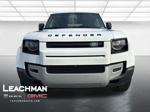 Used 2025 Land Rover Defender 110 S image 9