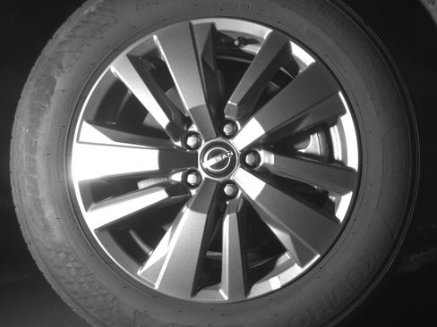 Used 2025 Nissan Pathfinder SV image 13