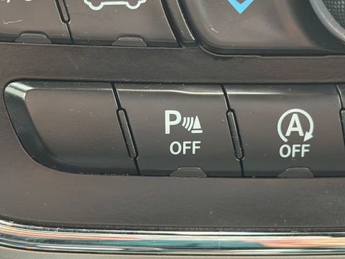 Used 2018 Jeep Grand Cherokee Altitude AWD/4WD image 45