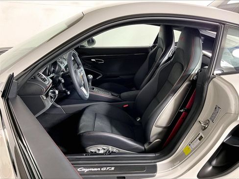 Used 2025 Porsche 718 Cayman GTS RWD image 5