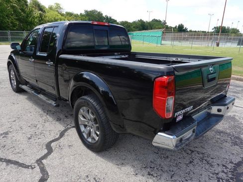 Used 2014 Nissan Frontier 2WD Crew Cab Long Bed image 5