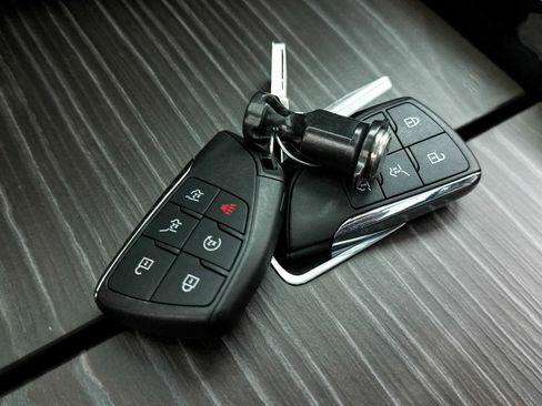 Used 2021 GMC Yukon Denali image 38