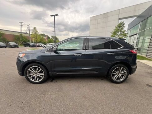 Used 2023 Ford Edge Titanium w/ Equipment Group 301A AWD/4WD image 8