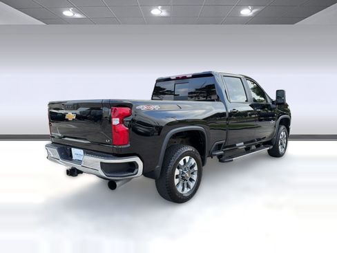 Used 2025 Chevrolet Silverado 2500 LT w/ Texas Edition image 8