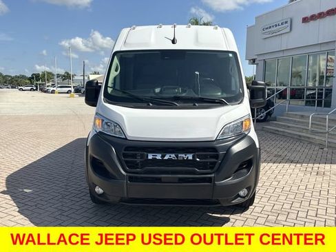 Used 2025 RAM ProMaster 2500 w/ Convenience Group FWD image 3