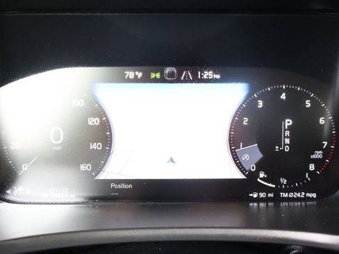 Used 2017 Volvo XC90 T6 Momentum w/ Vision Package AWD/4WD image 36