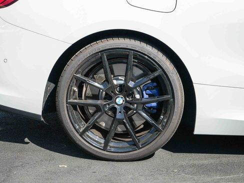 Used 2025 BMW 840i Convertible w/ Comfort Seating Package RWD image 11