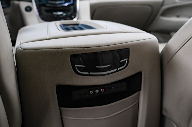 Used 2015 Cadillac Escalade Premium AWD/4WD image 44
