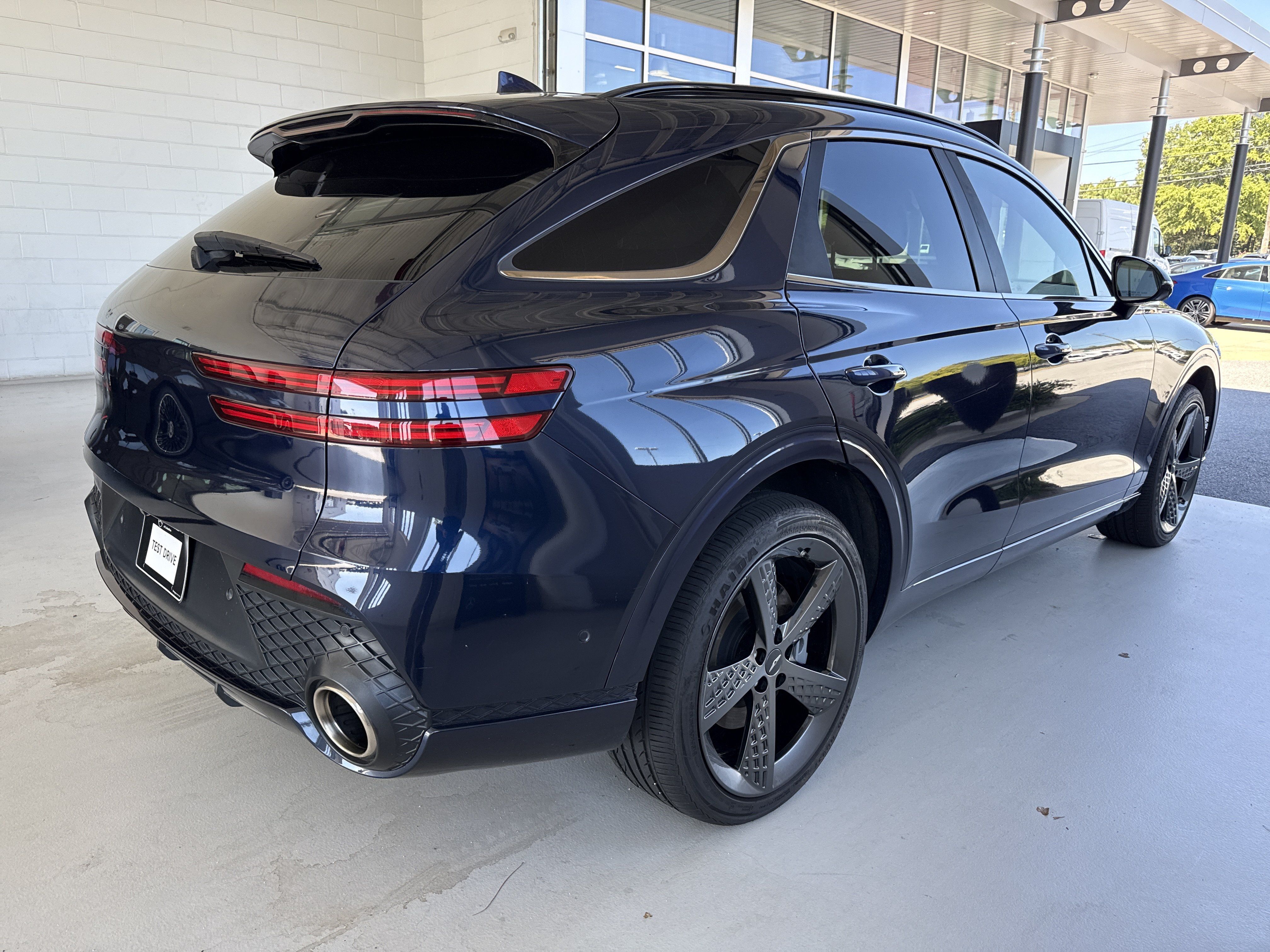 Used 2022 Genesis GV70 3.5T Sport w/ Sport Prestige Package AWD/4WD image 14