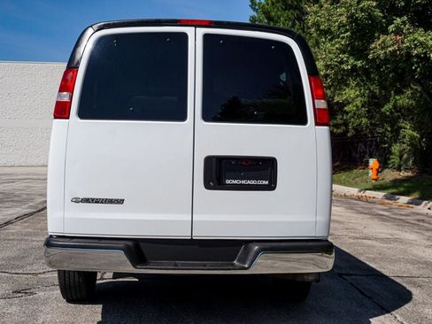 Used 2017 Chevrolet Express 3500 LT w/ LT Preferred Equipment Group RWD image 71