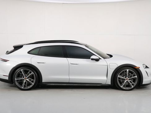 Used 2024 Porsche Taycan 4 Cross Turismo image 53