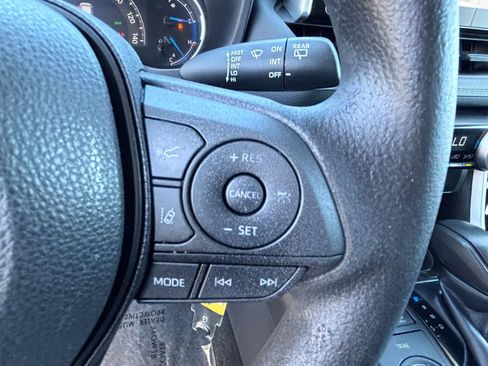 Used 2023 Toyota RAV4 LE AWD/4WD image 25
