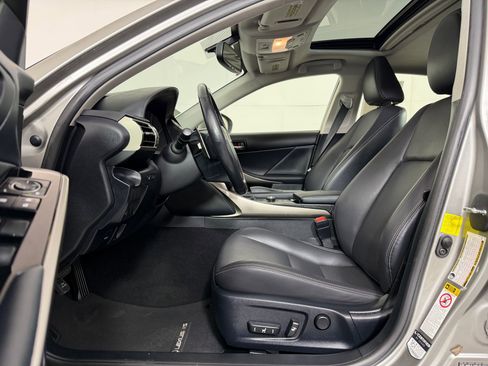 Used 2015 Lexus IS 250 AWD w/ Navigation System Package image 4