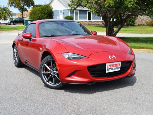 Used 2017 MAZDA MX-5 Miata RF Grand Touring image 16