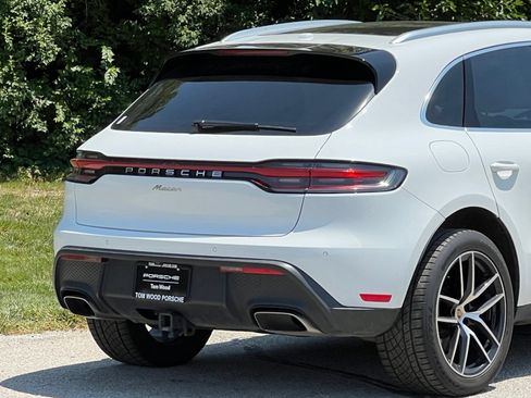 Certified 2024 Porsche Macan AWD/4WD image 10