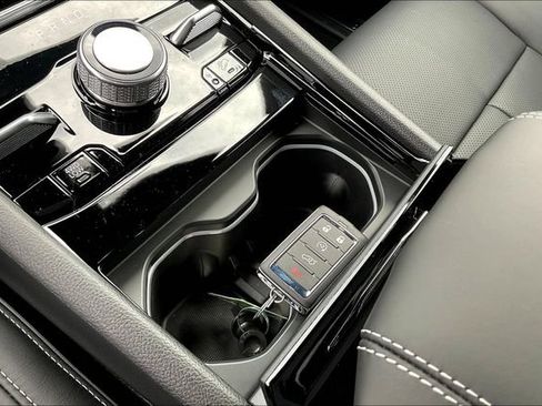 New 2025 Jeep Grand Cherokee Overland w/ Luxury Tech Group IV image 29