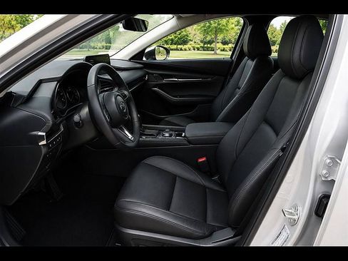 Used 2024 MAZDA MAZDA3 s FWD image 2