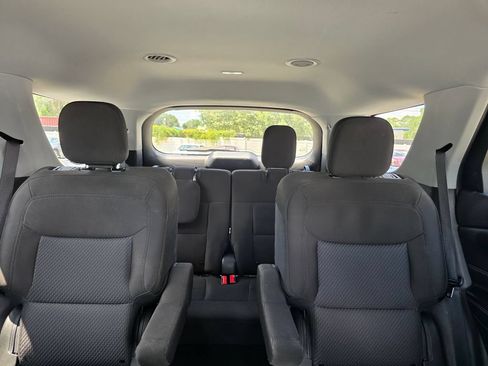 Used 2022 Ford Explorer XLT RWD image 52