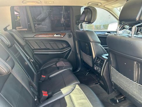 Used 2014 Mercedes-Benz GL 550 4MATIC image 33
