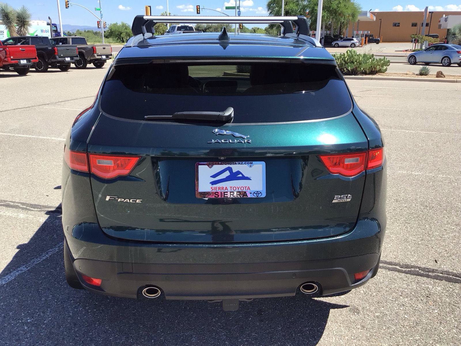 Used 2018 Jaguar F-PACE Premium AWD/4WD image 4