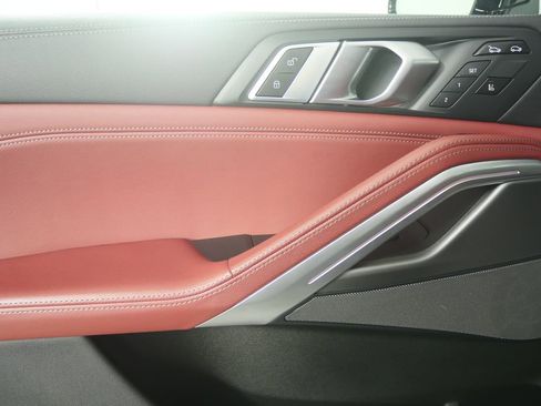 Used 2020 BMW X6 M50i w/ Premium Package image 8