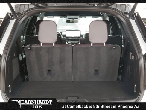 Used 2026 Ford Explorer Platinum RWD image 29