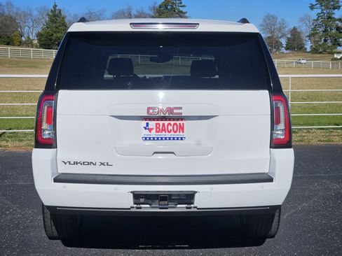 Used 2016 GMC Yukon XL SLT w/ Open Road Package image 5