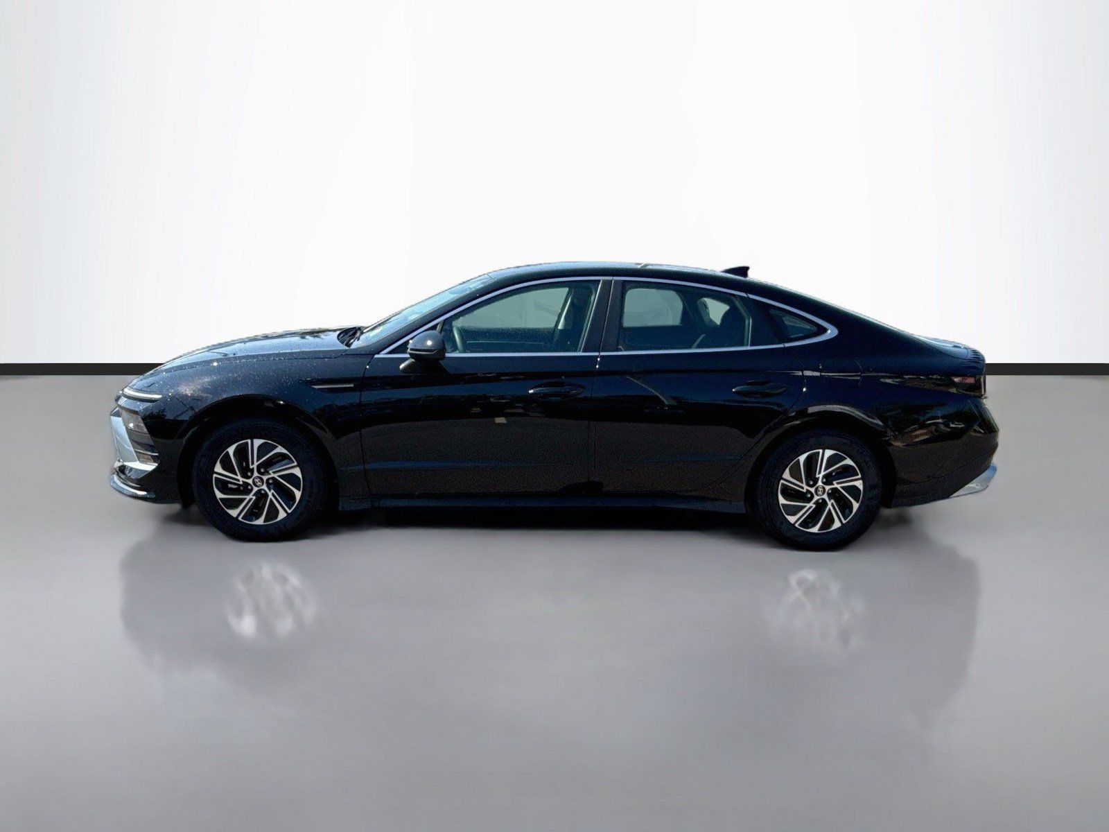 Used 2026 Hyundai Sonata Blue FWD image 5