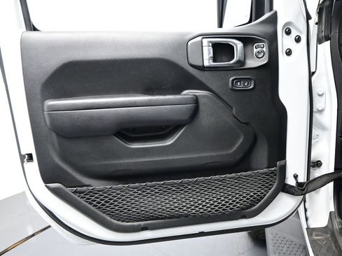 Used 2022 Jeep Wrangler Unlimited Sport image 13