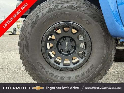 Used 2022 Chevrolet Silverado 1500 ZR2 w/ Technology Package AWD/4WD image 10