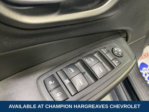 Used 2021 Jeep Cherokee Trailhawk AWD/4WD image 31