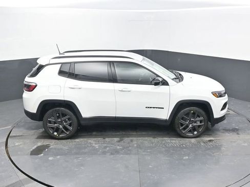 New 2026 Jeep Compass Latitude image 52