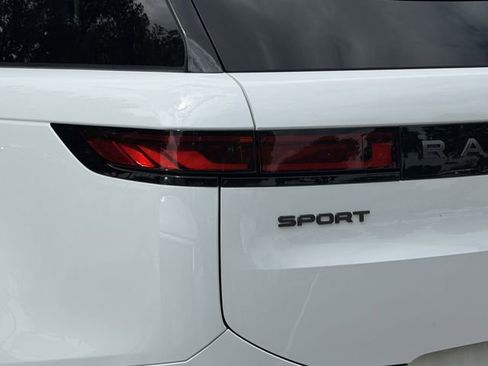 Used 2025 Land Rover Range Rover Sport Dynamic SE AWD/4WD image 7