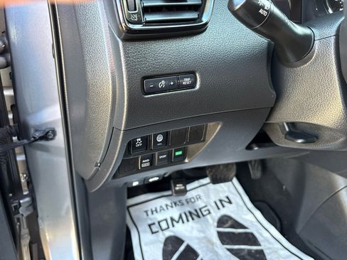 Used 2021 Nissan Rogue Sport S image 22