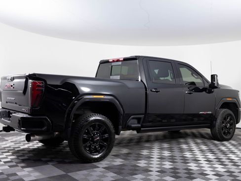 Used 2024 GMC Sierra 3500 AT4 w/ AT4 Premium Plus Package image 8