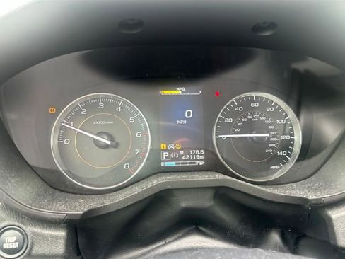 Used 2021 Subaru Crosstrek 2.5i Limited w/ Moonroof Package 2 AWD/4WD image 3