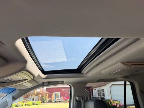 Used 2018 Chevrolet Tahoe LT AWD/4WD image 15