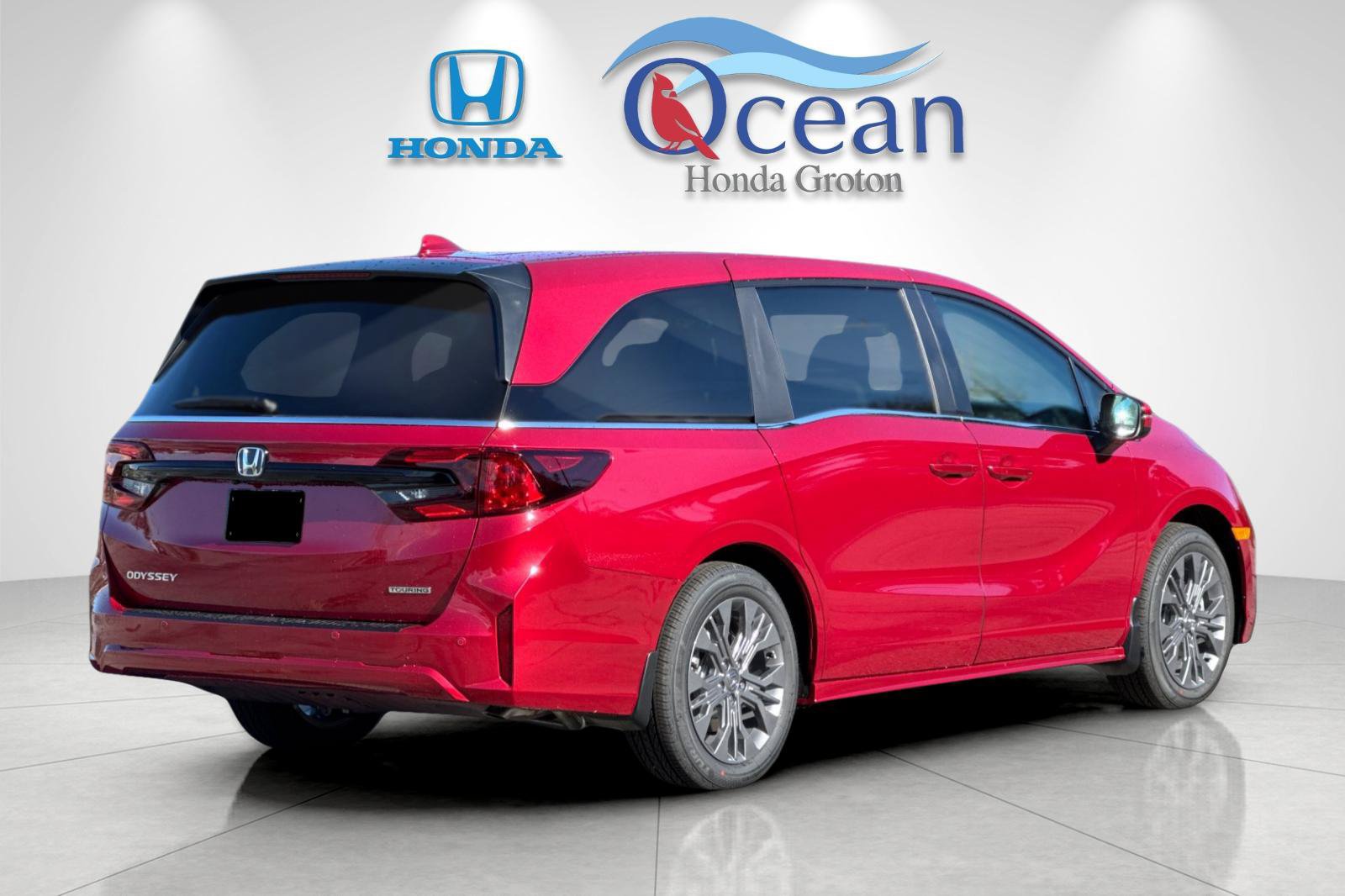 New 2026 Honda Odyssey Touring image 5