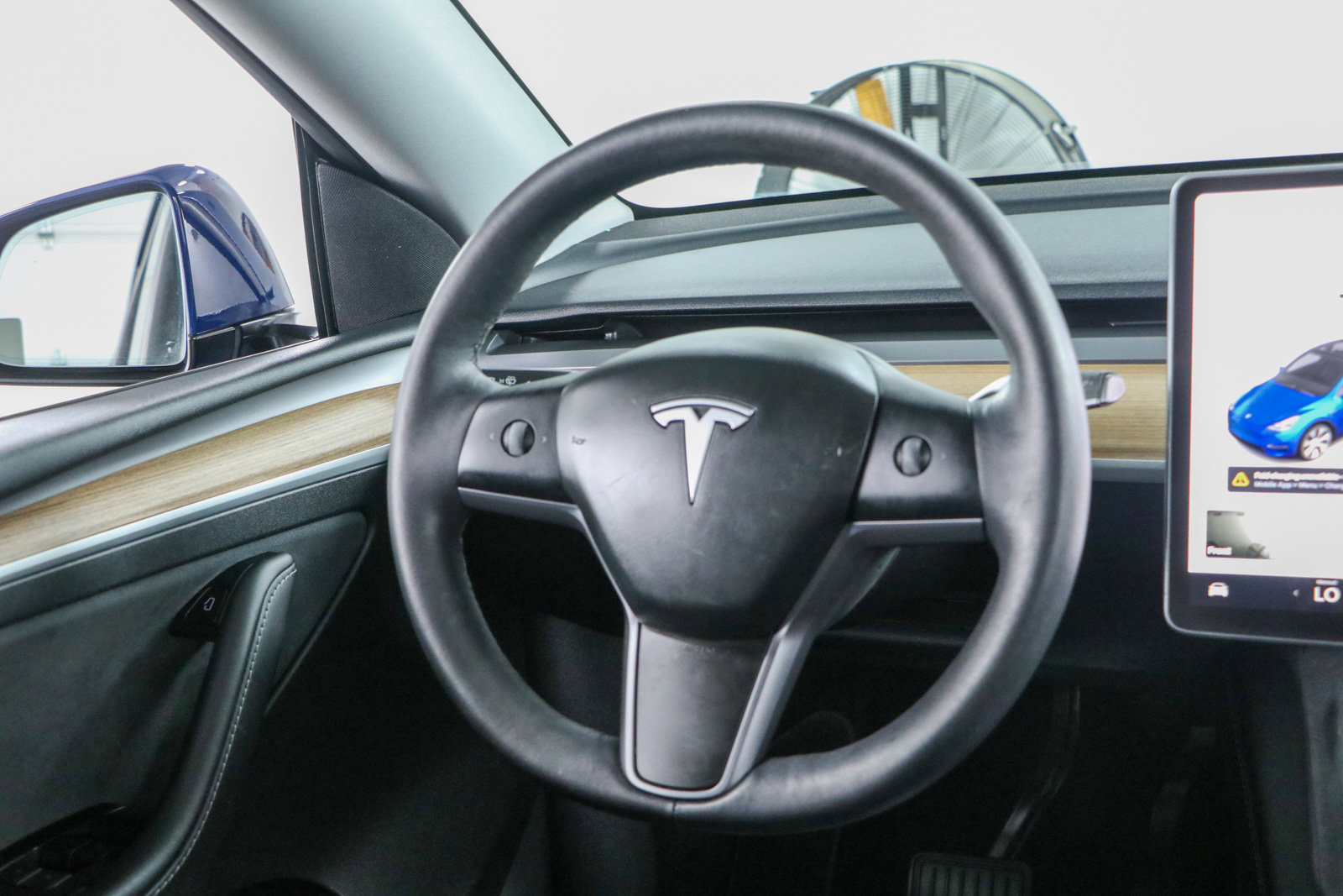 Used 2023 Tesla Model Y Long Range AWD/4WD image 12