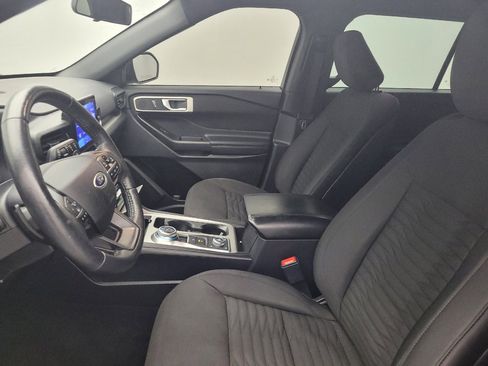 Used 2020 Ford Explorer XLT w/ Comfort Package AWD/4WD image 17