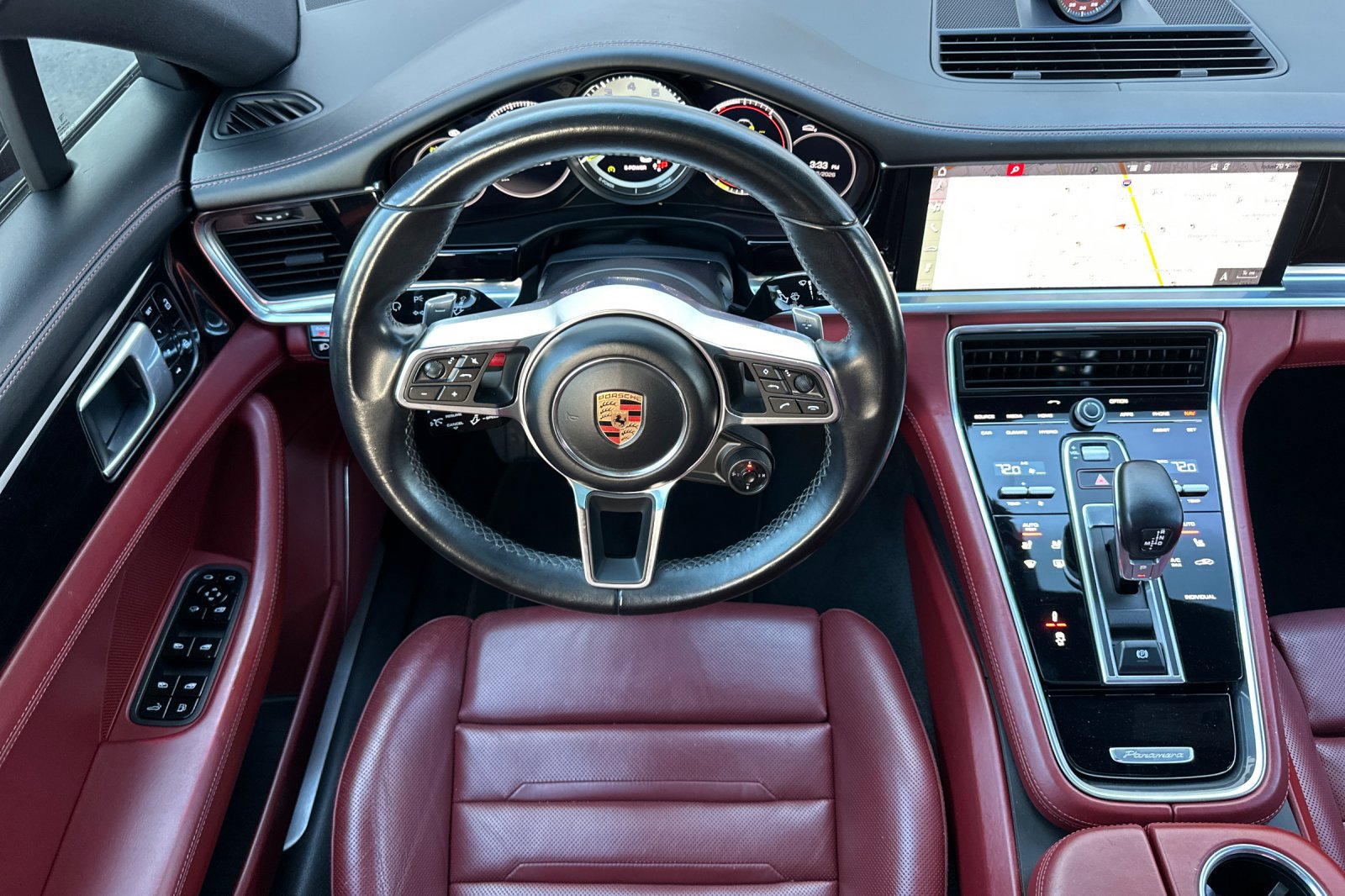 Used 2019 Porsche Panamera 4 AWD/4WD image 16