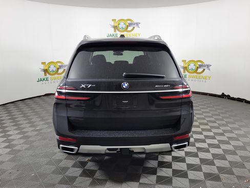 Used 2024 BMW X7 xDrive40i w/ Premium Package image 3